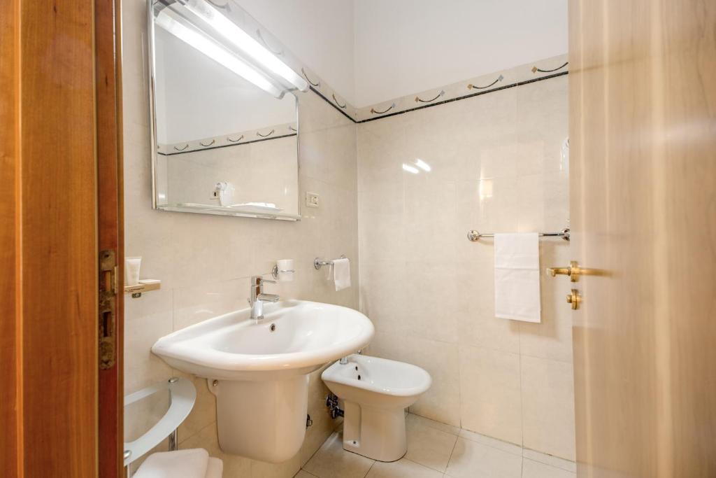 Hotel Gea Di Vulcano Rome Ruang foto