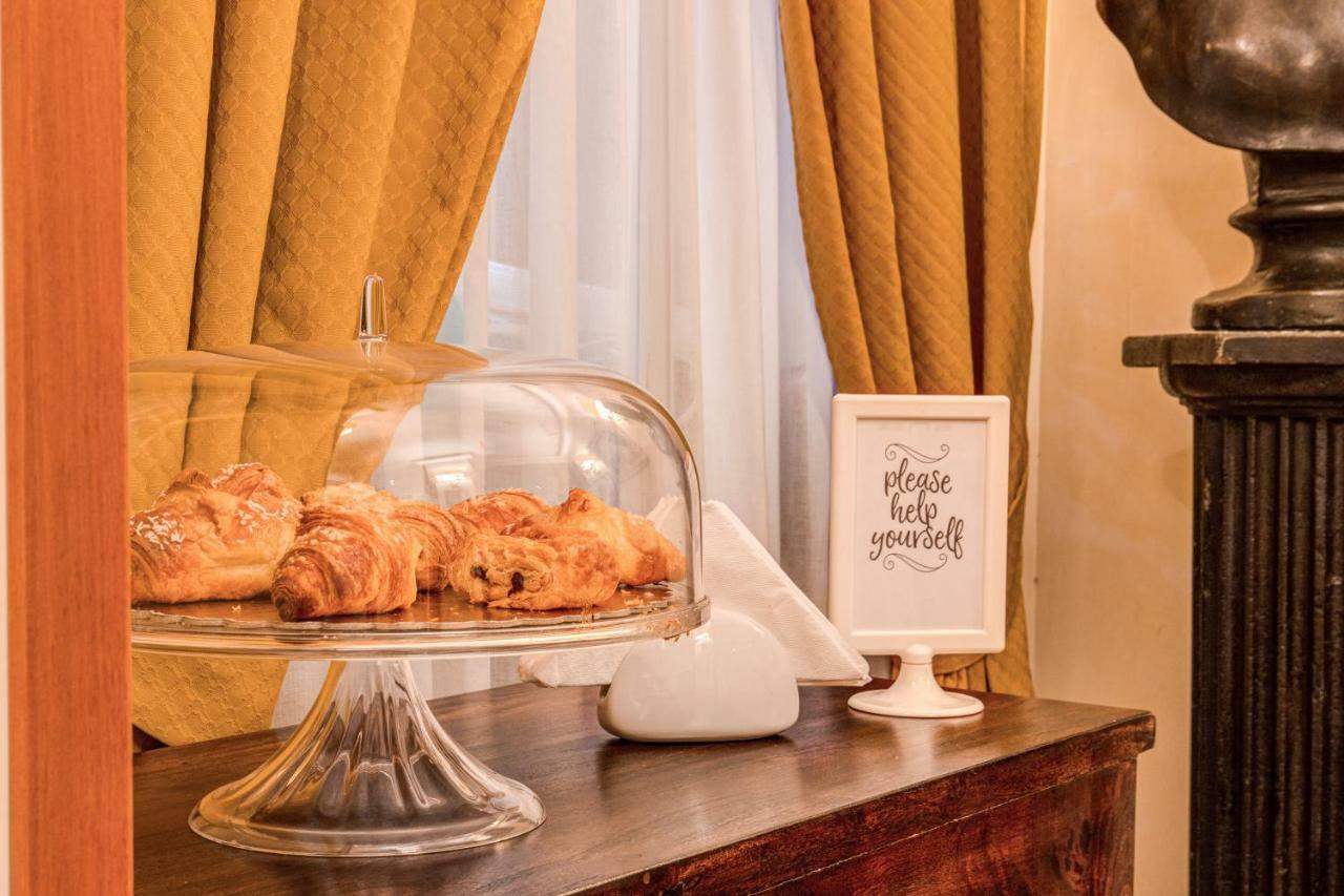 Hotel Gea Di Vulcano Rome Bagian luar foto