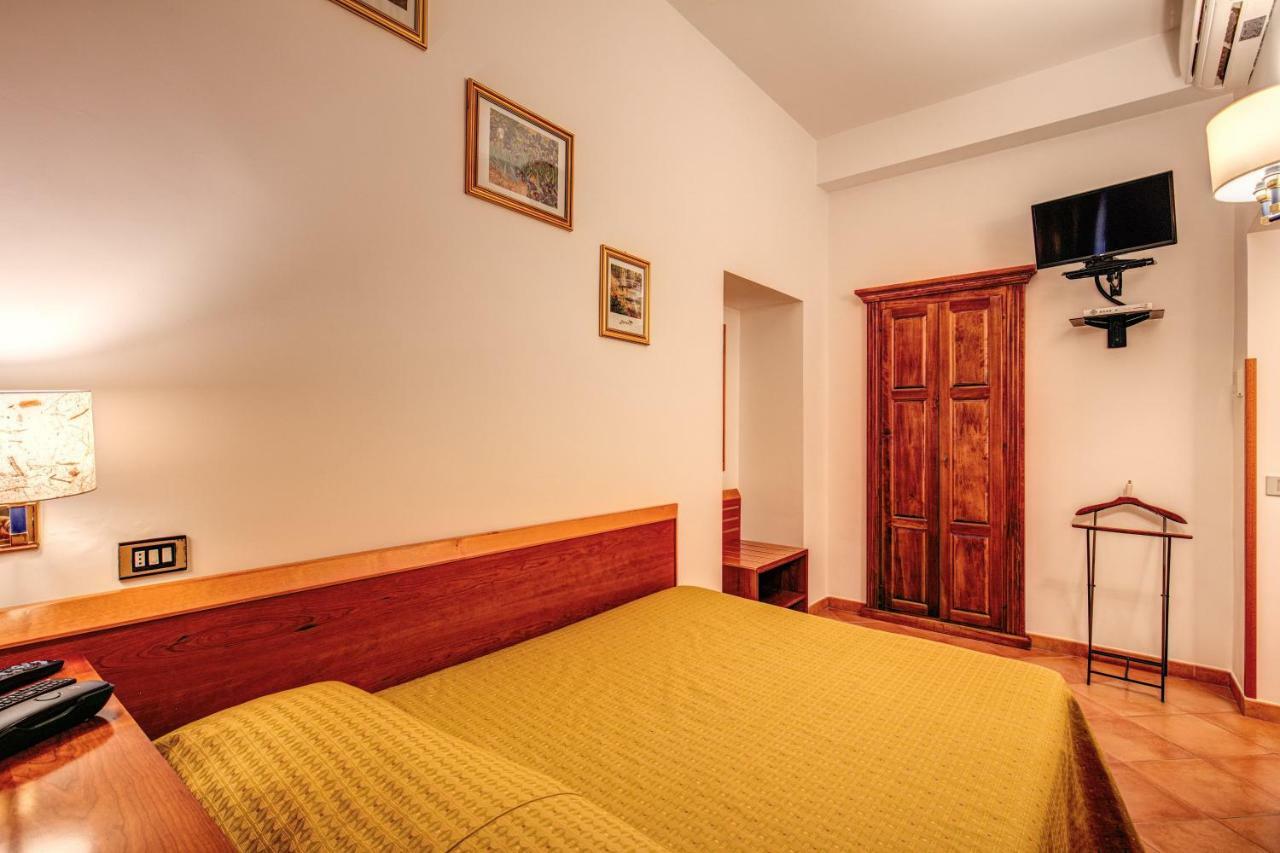 Hotel Gea Di Vulcano Rome Bagian luar foto