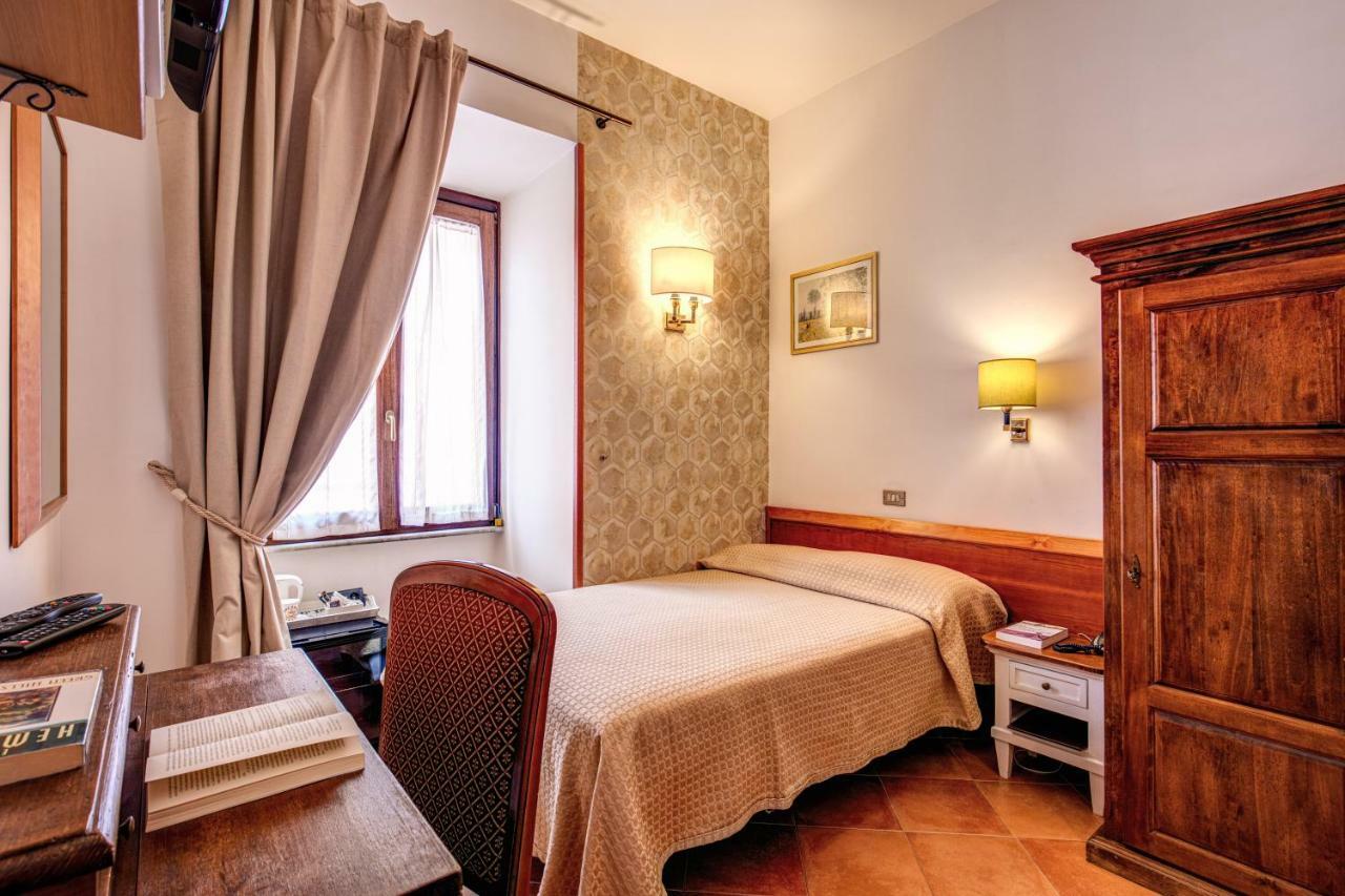 Hotel Gea Di Vulcano Rome Bagian luar foto